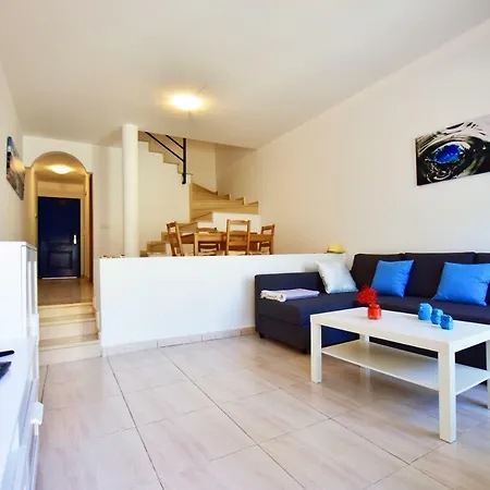 Fuerte Holiday Beach House *